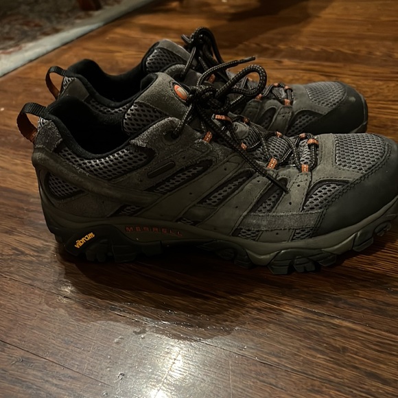 Merrell size 10 shoe - Picture 2 of 5